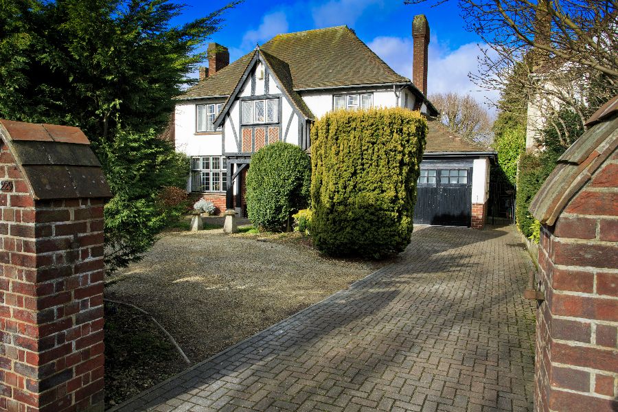 Professional Driveway Cleaning Wolverhampton